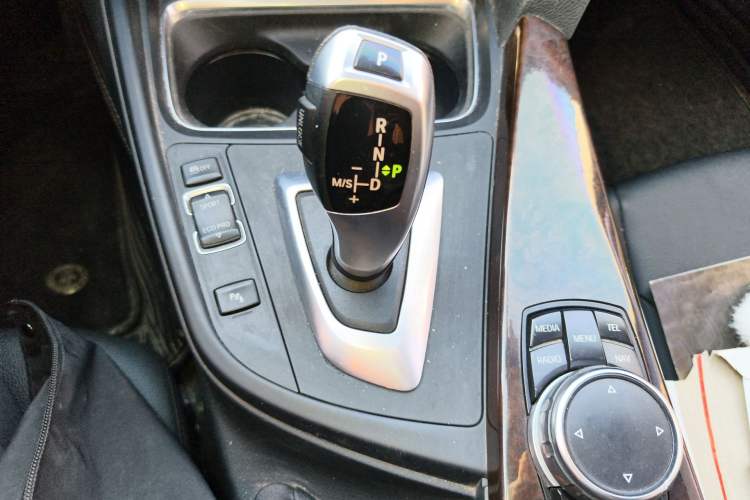 Used BMW 3 Series 2013 320Li Fashion Model
