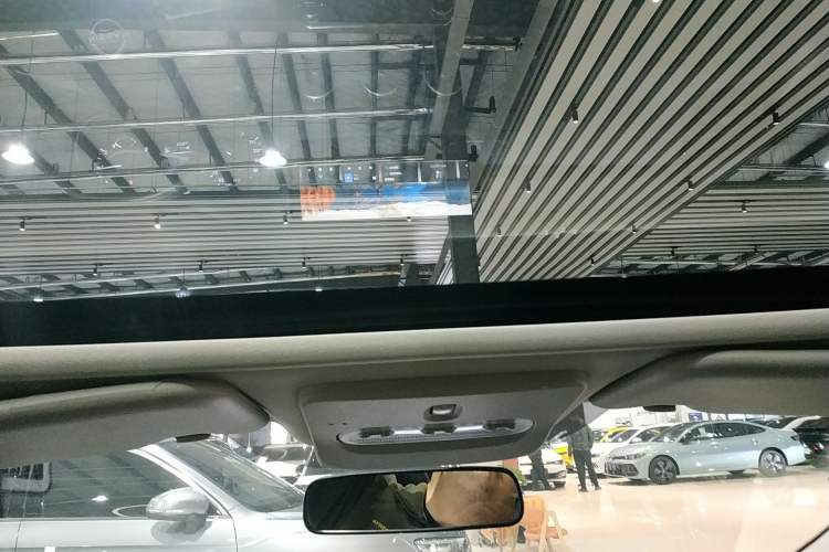 Used Nissan Qashqai 2025 Honor 2.0L CVT XV+ Leading Edition Headliner