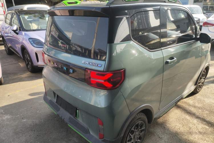 Used Wuling Hongguang MINIEV 2022 GAMEBOY 300km Enthusiast Model with Lithium Iron Phosphate
