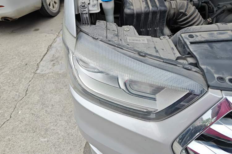 Used JAC Refine M4 2016 2.0L Manual Luxury Version