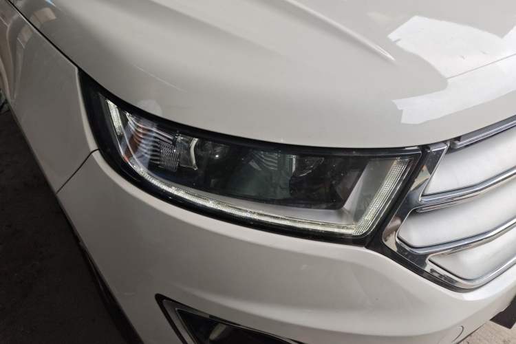 Used Ford Edge 2016 EcoBoost 245 Two-Wheel-Drive Titanium 7-Seater
