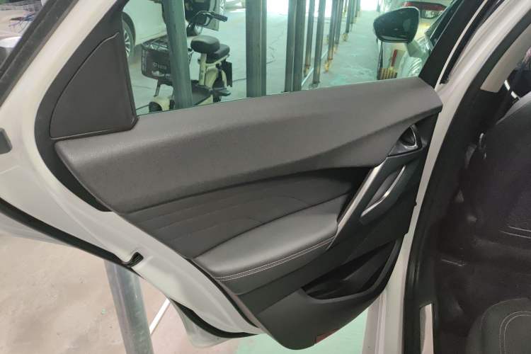 Used DS 5 2014 1.6T Luxury Edition THP160