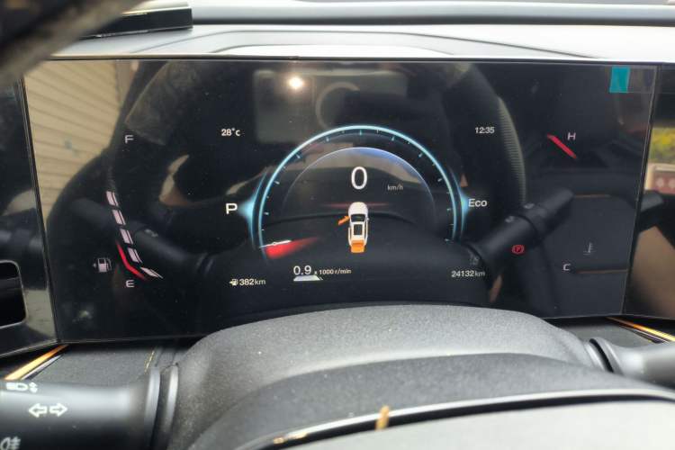 Used CHANGAN OSHAN X5 PLUS 2023 Revised 1.5T DCT Excellence Edition Instrument Cluster