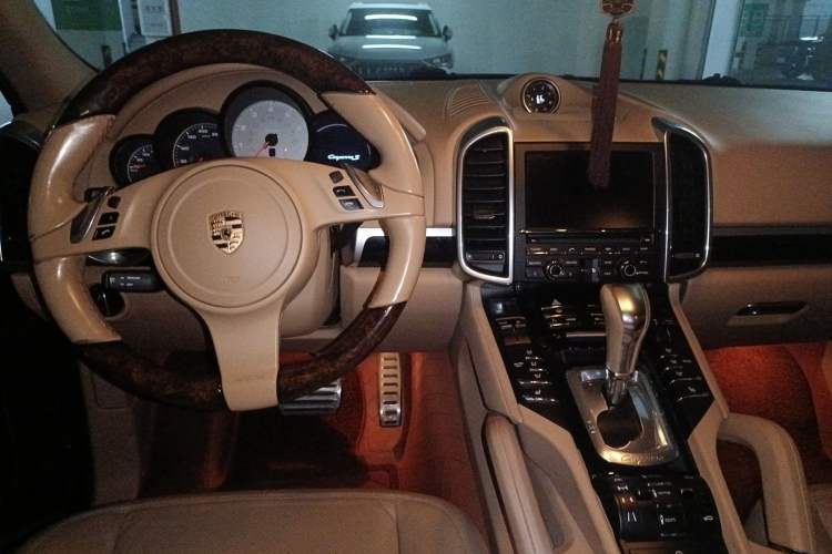 Used Porsche Cayenne 2011 Cayenne S 4.8L