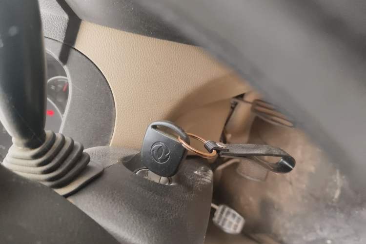 Used Dongfeng Xiaokang C35 2013 1.4L Base Van DK13-06
