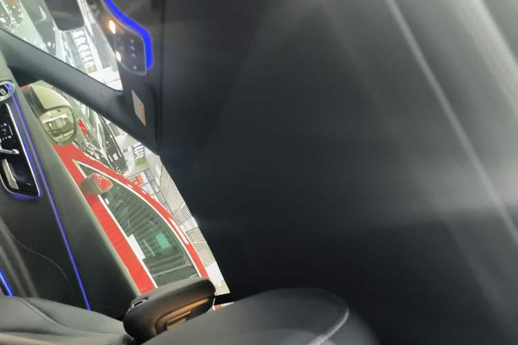 Used Mercedes-Benz CLE 2024 CLE 260 Convertible Coupe Headliner