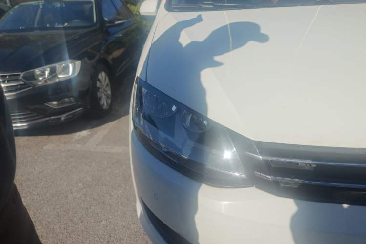 Used Volkswagen Sharan 2013 1.8TSI Standard Model Right Front Headlight