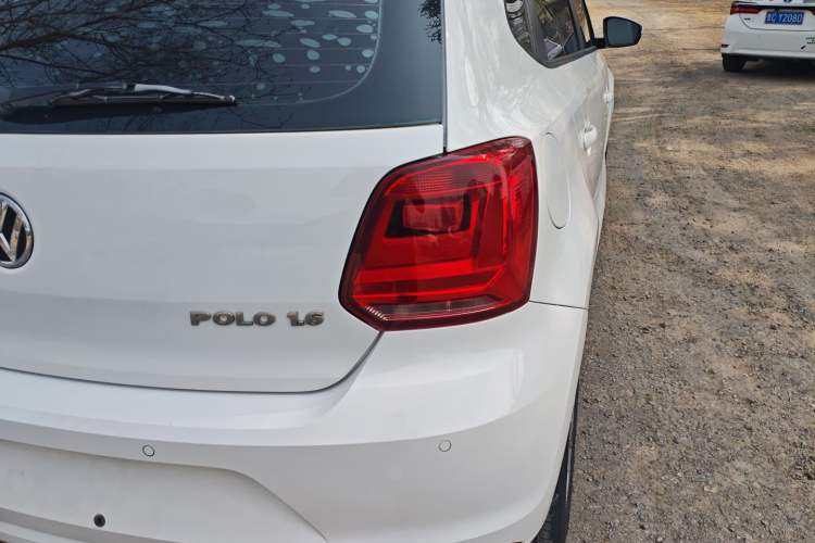 Used Volkswagen Polo 2014 1.6L Automatic Comfort Edition
