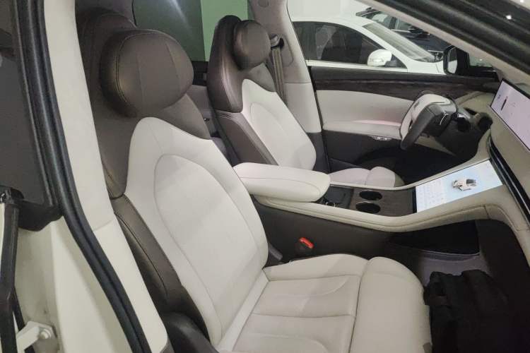 Used IM LS7 2024 90 kWh Max Elite Rear-Drive Version
