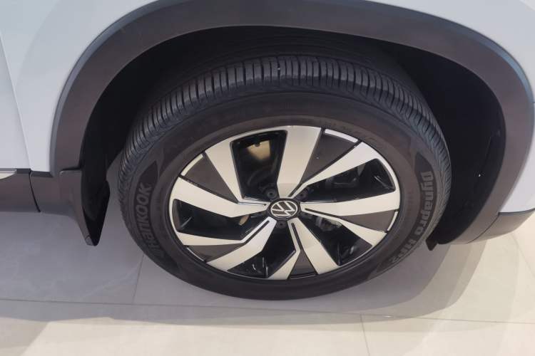 Used Volkswagen Tayron 2022 330TSI Two-Wheel Drive Luxury Smart Connectivity Version Right Rear Wheel Hub