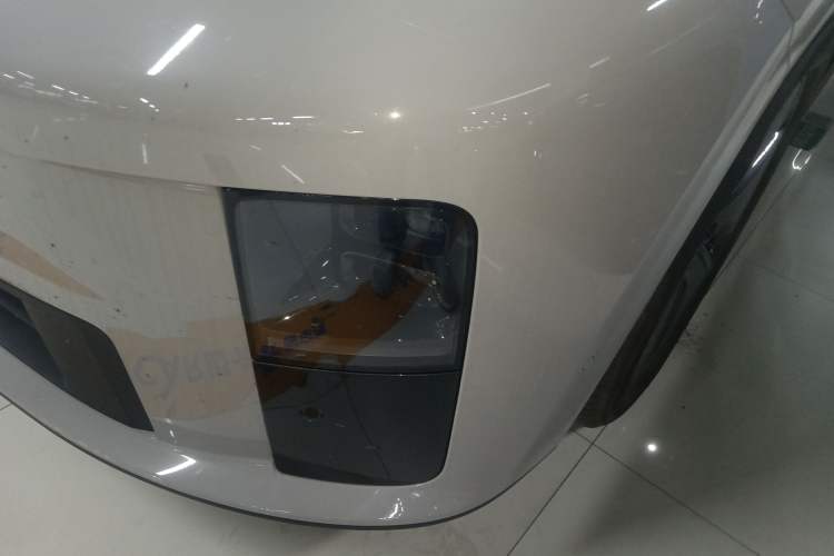 Used Li Auto i6 2025 Model Two-Wheel-Drive Standard Type
