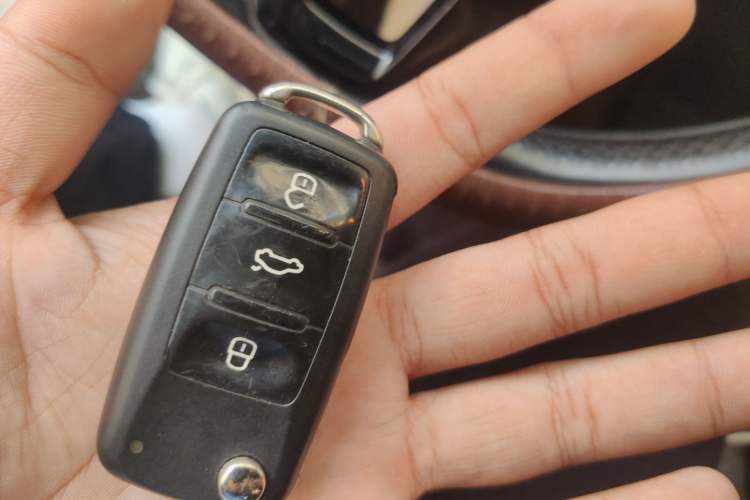 Used Volkswagen Sagitar 2018 280TSI DSG Comfort Model Vehicle Key