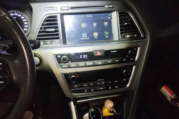 Used Hyundai Sonata 2015 2.4L TOP Flagship Edition Audio And AC Panel