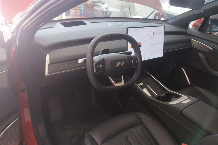 Used ONVO L60 2024 60 kWh All-Wheel Drive