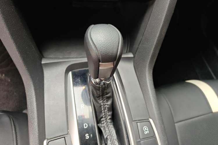 Used Honda Civic 2016 220TURBO CVT Luxury Edition
