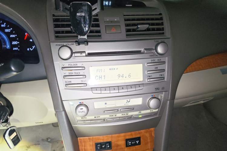 Used Toyota Camry 2012 200G Classic Luxury Edition
