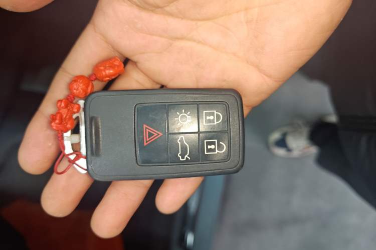 Used Volvo V40 2018 T3 Zhiya Edition