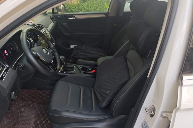 Used Volkswagen Tiguan L 2020 330TSI Automatic Two-Wheel Drive Smart Luxury Edition China VI Standard
