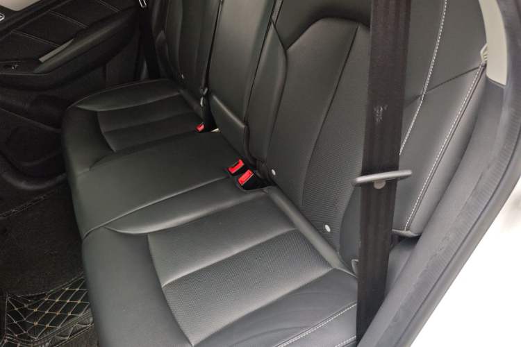 Used Roewe RX5 2019 20T Two-Wheel Drive Automatic 4G Connected Platinum Edition
