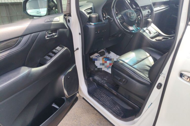 Used Lexus LM 2020 300h Four-Seat Grand Edition Interior 3