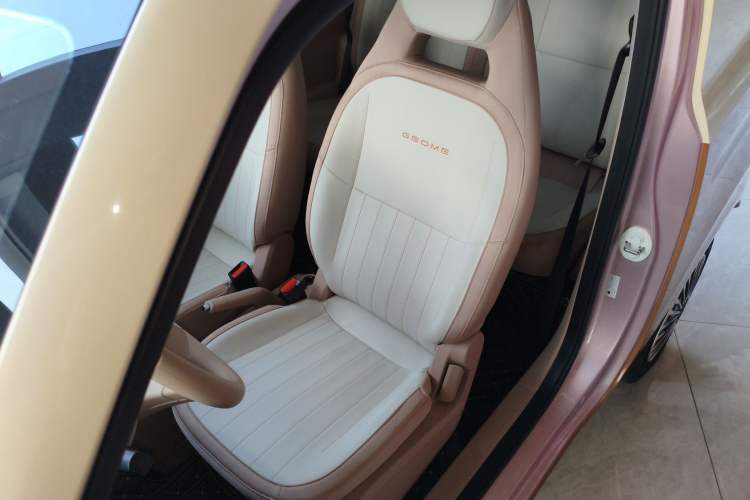 Used Geely Galaxy Panda 2024 Panda Mini 200km Endurance Bear Left Front Seat