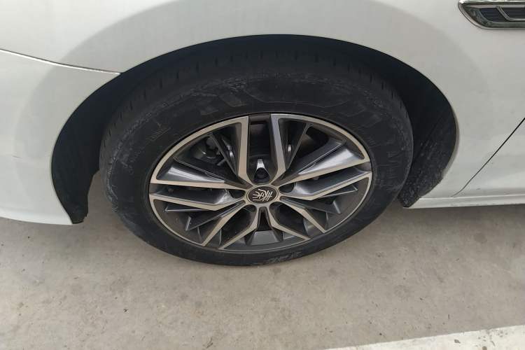 Used BYD Qin PLUS 2023 Champion Edition DM-i 120KM Leading Model Left Front Wheel Hub