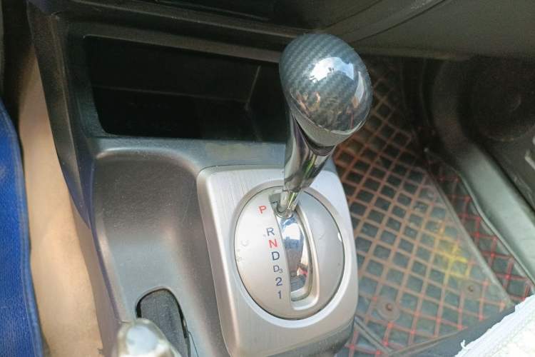 Used Honda Civic 2006 1.8L Automatic Classic Edition Gear Lever