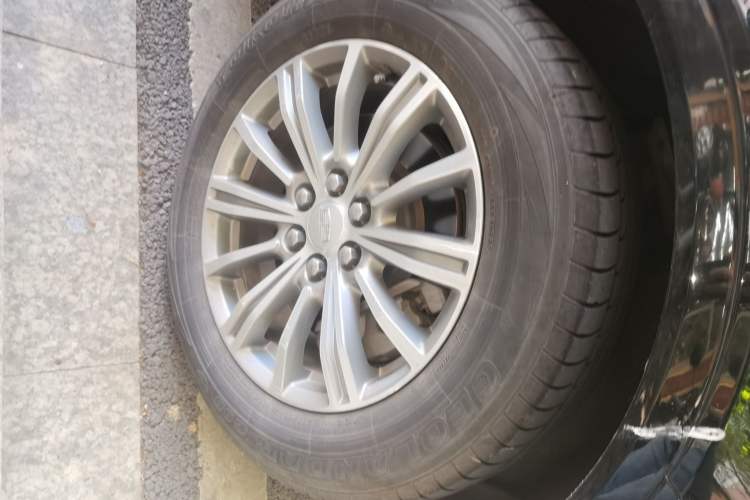 Used Cadillac XT5 2017 Anniversary Edition 25T Luxury Model
