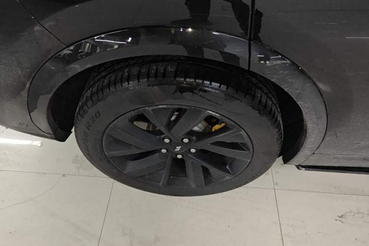 Used Li Auto L7 2023 Pro Model Right Rear Wheel Hub