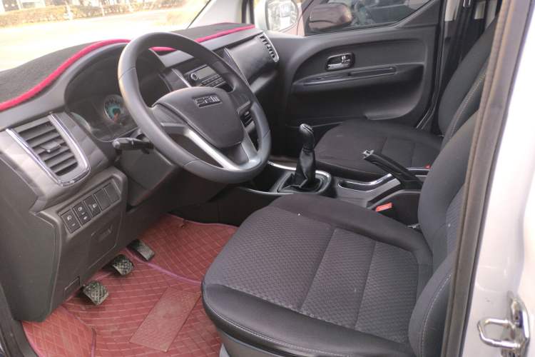 Used Jinbei Gold Hiace 2023 1.5L Passenger Vehicle Engineering Lion 9 Seats
