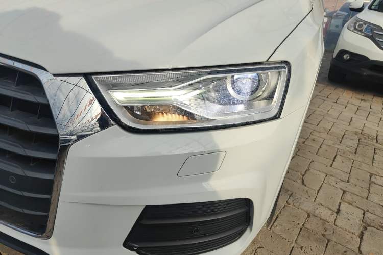 Used Audi Q3 2017 35 TFSI Fashion Model
