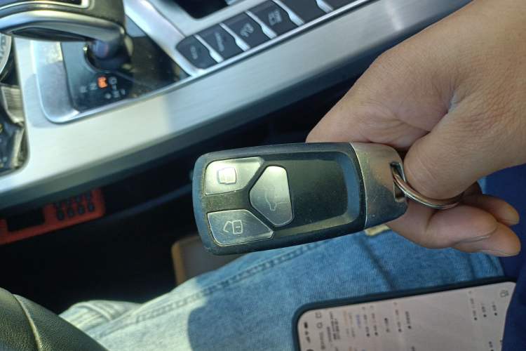 Used Geely Auto Coolray 2019 260T DCT Explorer China V Standard Vehicle Key