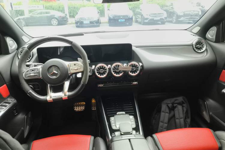 Used Mercedes-Benz GLA AMG 2021 AMG GLA 45 4MATIC+ Center Console