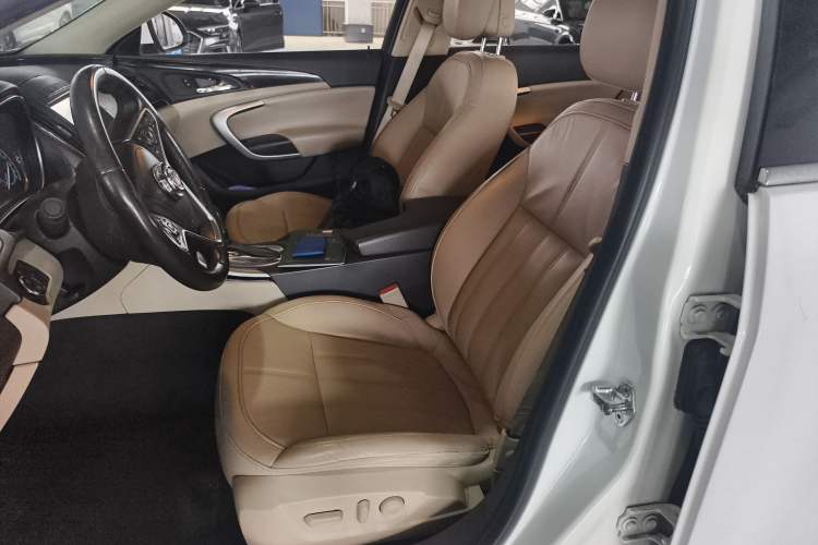 Used Buick Regal 2014 2.0L Elite Fashion Edition Left Front Seat