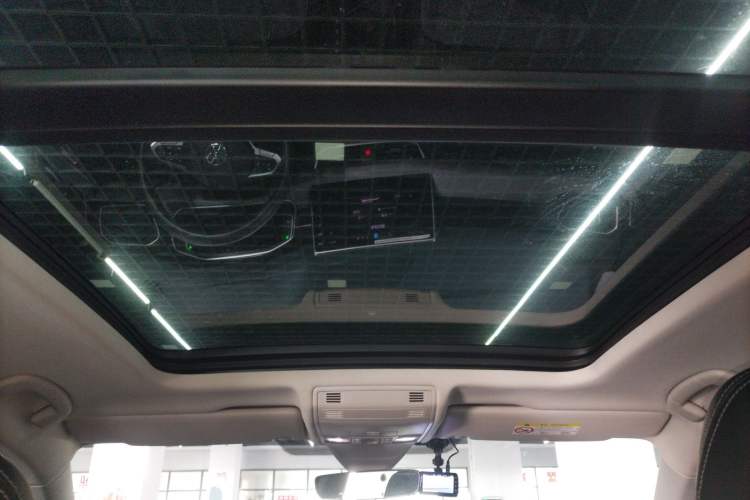 Used Volkswagen Tayron 2023 300TSI Two-Wheel-Drive Luxury Plus Advanced Edition Headliner