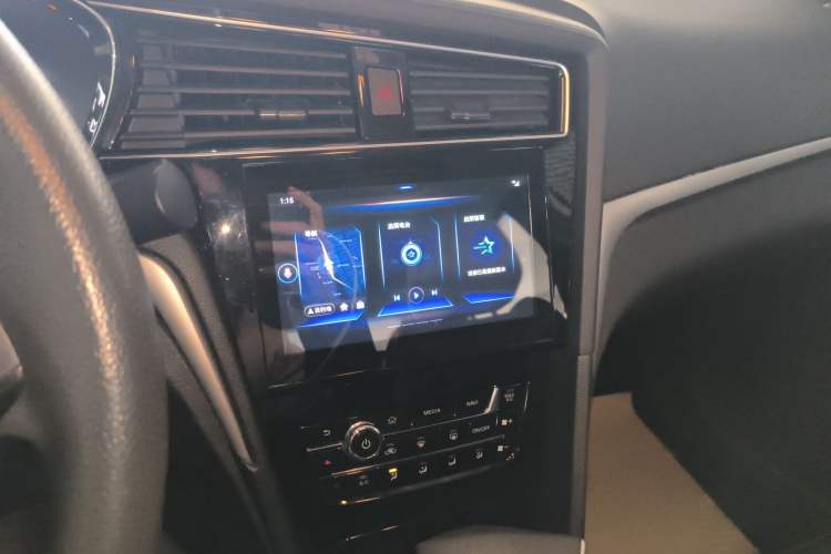 Used Venucia D60 2019 100 000 Honor 1.6L XL CVT Chenku Edition China VI Standard
