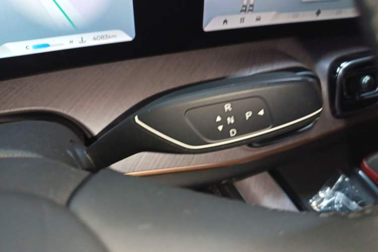 Used Chery Tiggo 9 2025 2.0T Automatic Two-Wheel Drive Luxury Edition 5 Seats