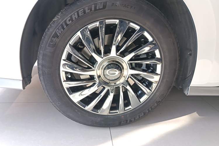 Used GAC Trumpchi M8 2023 Zongshi Series 400T Flagship Edition Right Rear Wheel Hub