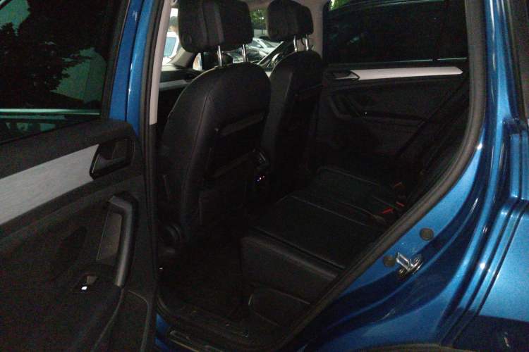 Used Volkswagen Tiguan 2017 280TSI Two-Wheel-Drive Elite Version
