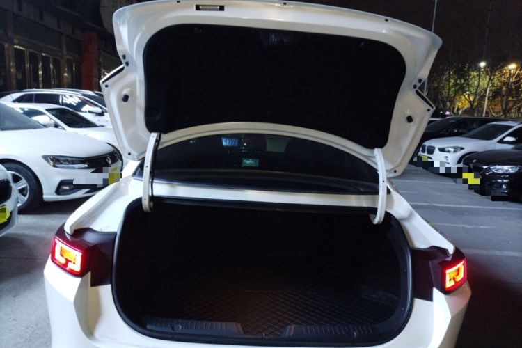 Used CHANGAN Eado DD 2023 Blue Whale NE 1.5T GDI DCT Luxury Edition Trunk