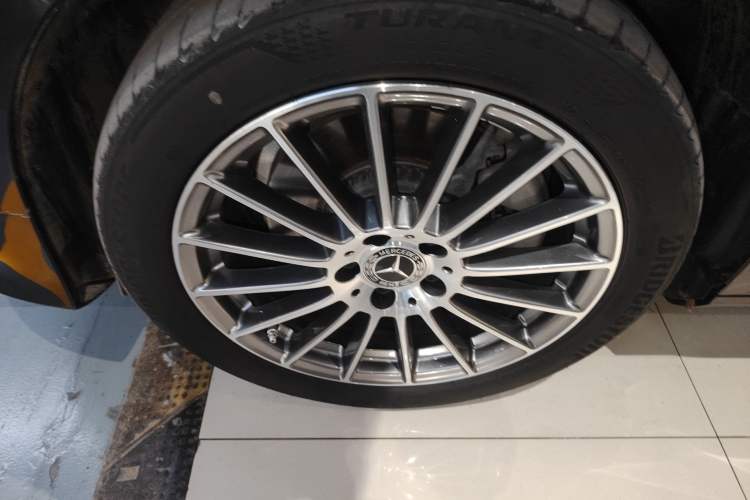 Used Mercedes-Benz E-Class 2023 Facelift E 260 L 4MATIC
