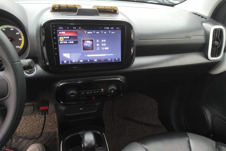 Used Roewe Clever 2022 311km QiQi BoBo Edition Audio And AC Panel