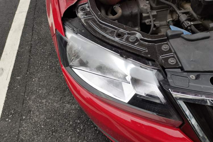 Used Skoda Rapid Spaceback 2014 1.6L Automatic Enjoyment Edition Right Front Headlight