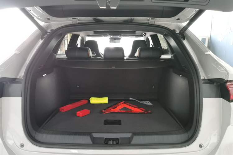 Used BYD Song PLUS New Energy 2024 HONOR Edition DM-i 110km Flagship Model Trunk