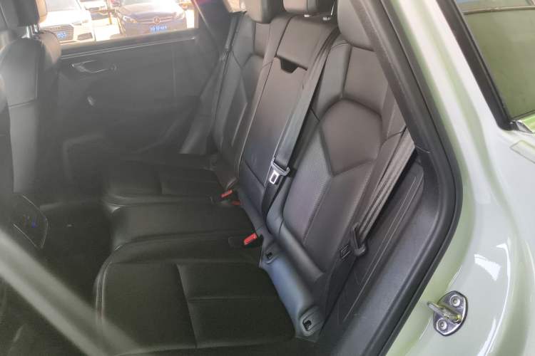 Used Porsche Macan 2018 Macan 2.0T Left Rear Seat