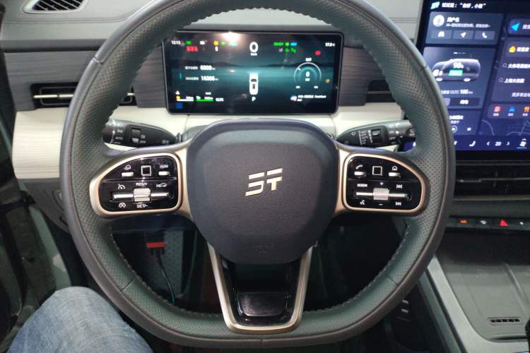 Used JETOUR Shanhai L9 2024 1.5TD 2DHT Max 7-Seater
