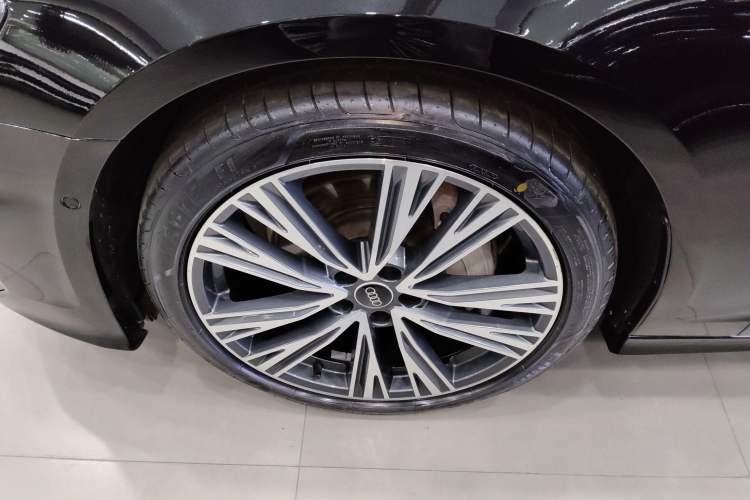 Used Audi A6L 2022 45 TFSI Prestige Dynamic Edition Left Front Wheel Hub