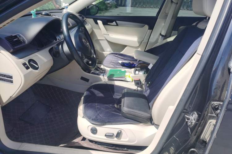 Used Volkswagen Magotan 2012 Revised Version 1.8TSI Leading Edition Left Front Seat