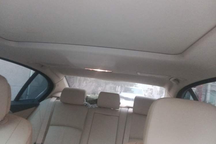 Used BMW 5 Series 2013 525Li Leading Model