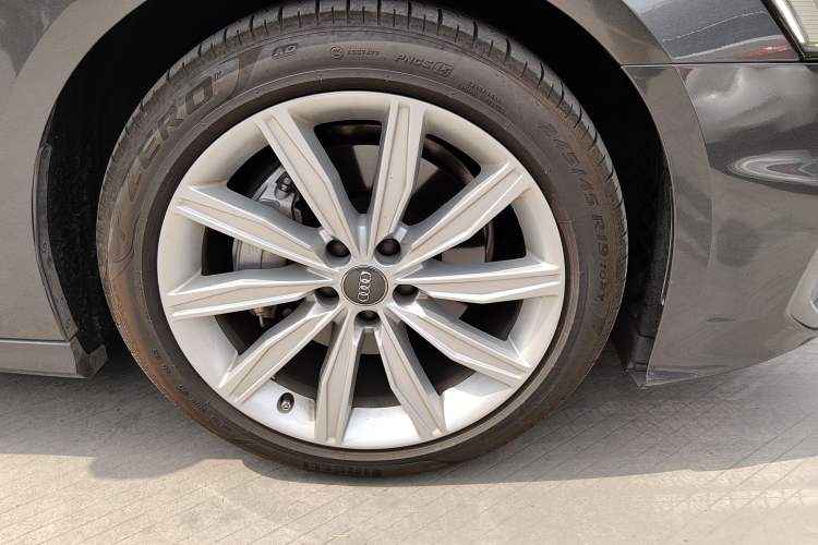 Used Audi A6L 2020 45 TFSI Prestige Dynamic Edition Right Front Wheel Hub